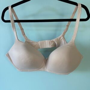 Victorias Secret Women's Cream Bra 40D